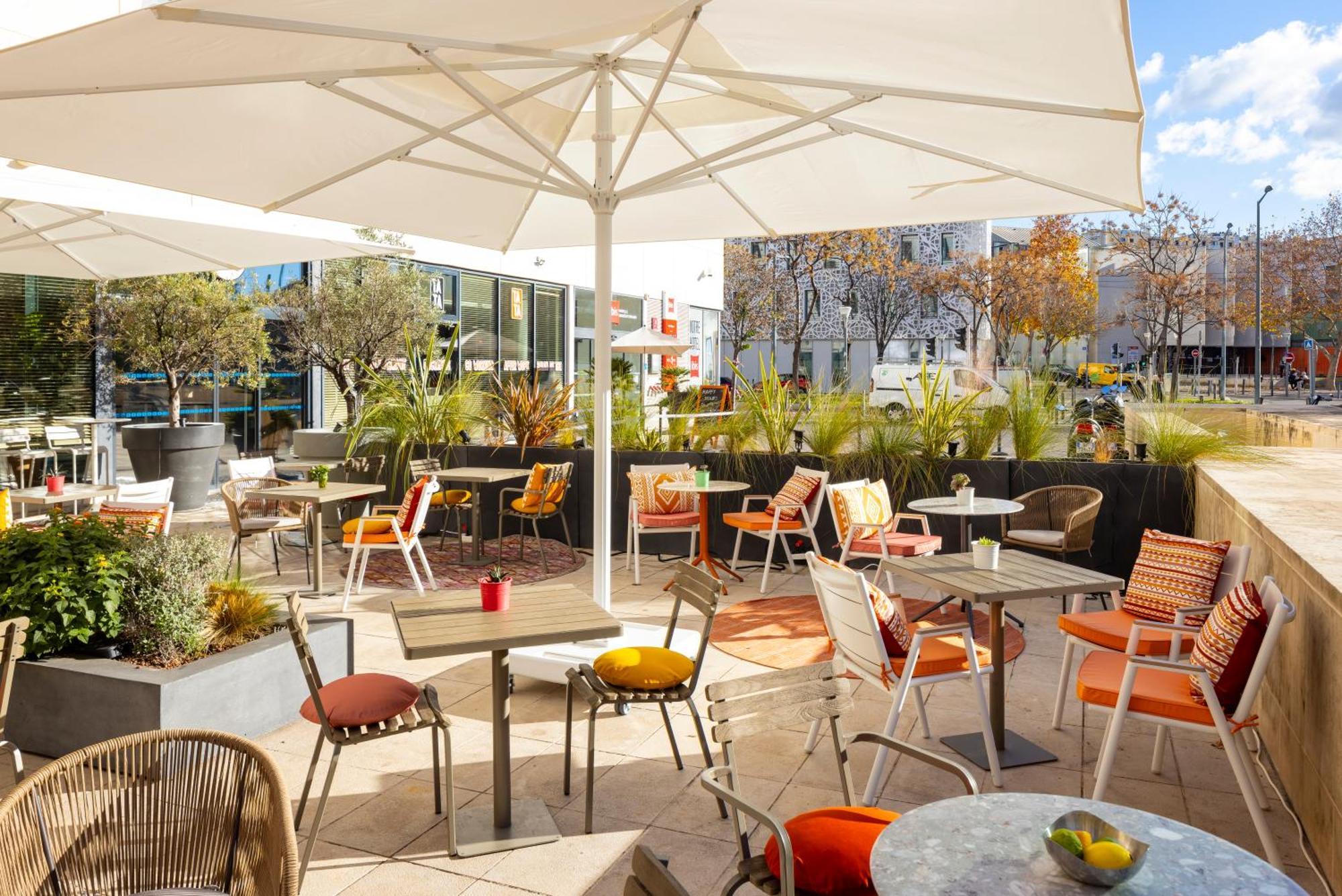 Hotel Ibis Marseille Centre Euromed Exterior foto
